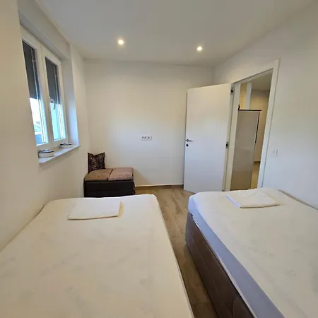 Apartment La Selina Nin